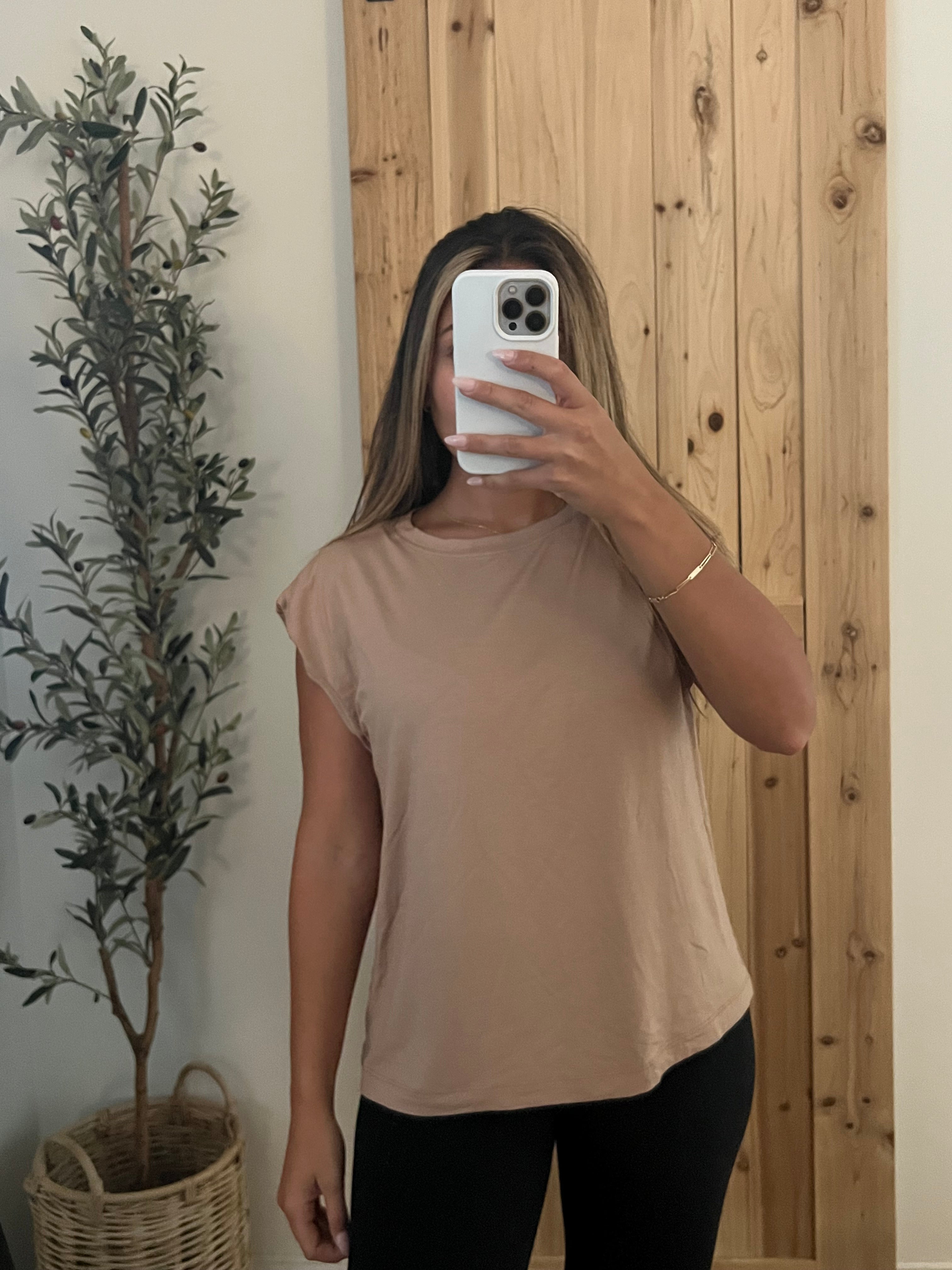 Blossom Mocha Tee / Mocha