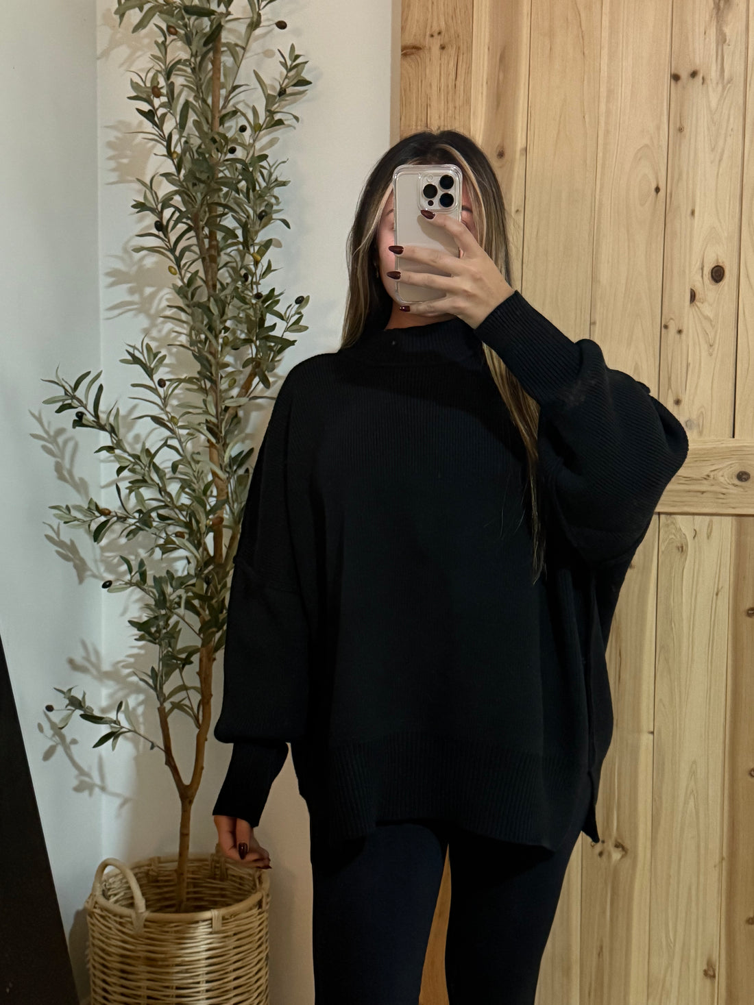 Oversized Essential Knit / Black